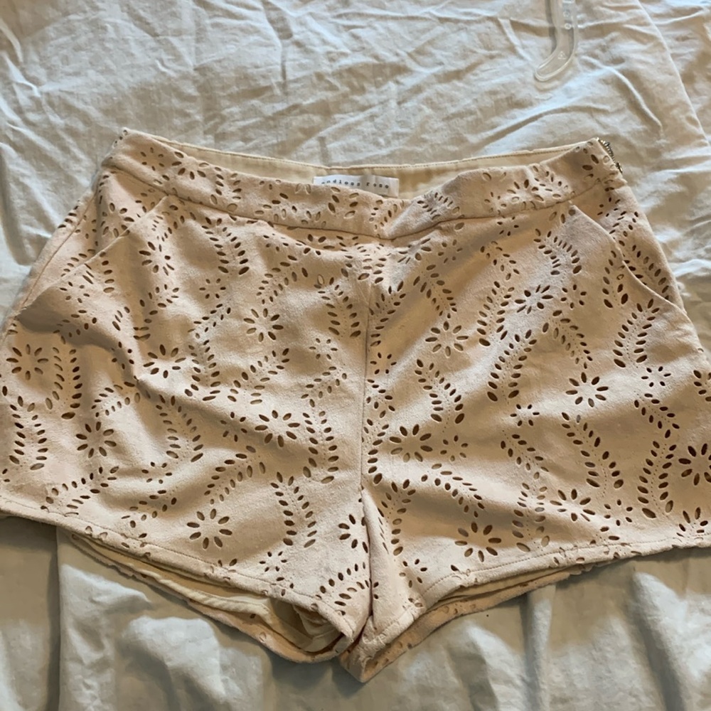 Shorts Endless Rose NWT size Large